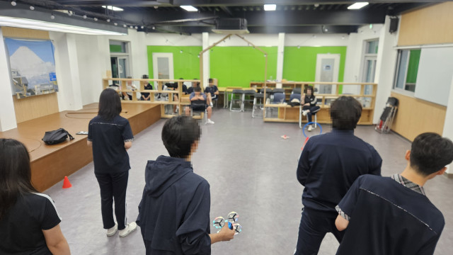 이론 설명과 소형기체 실습을 연결한 김포 양곡고등학교 동아리 드론교육 후기