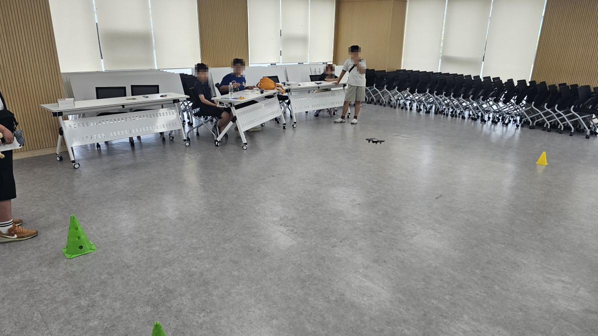 06_안전거리_비행연습.jpg