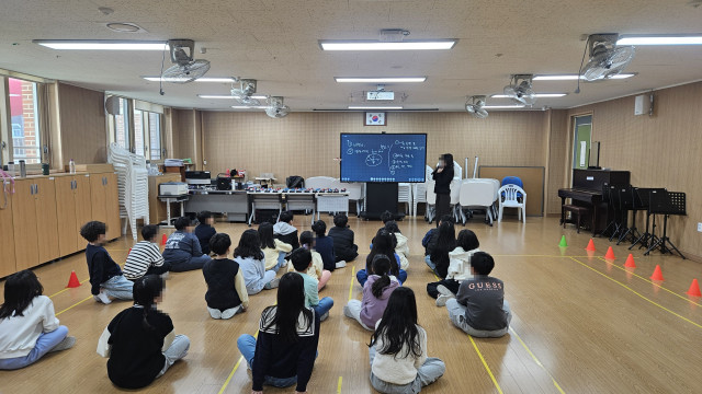 테이프선과 원뿔로 안전 구역을 익힌 과천 문원초등학교 드론교육 후기[2025]