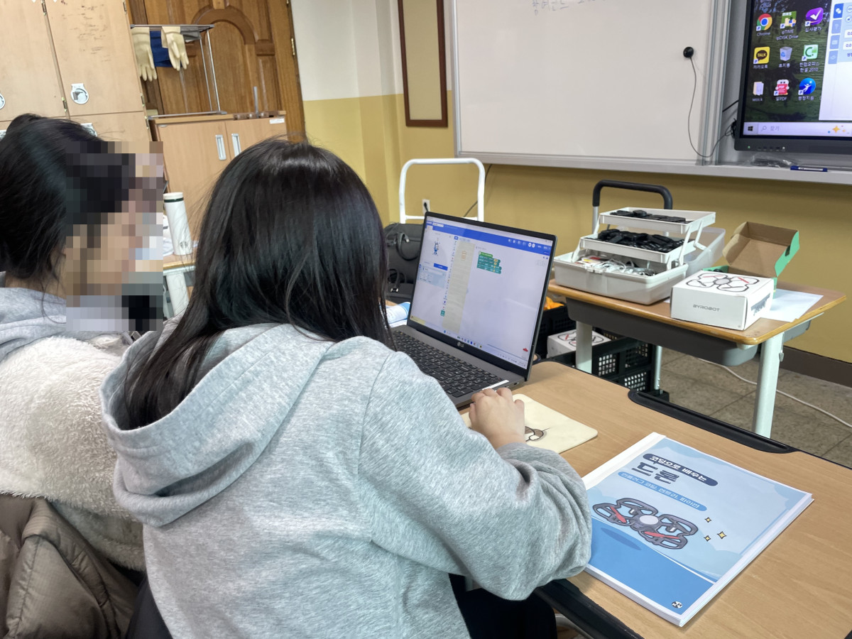 01_교육현장_기록.jpg