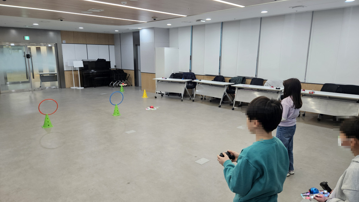 09_개별조종_집중장면.jpg