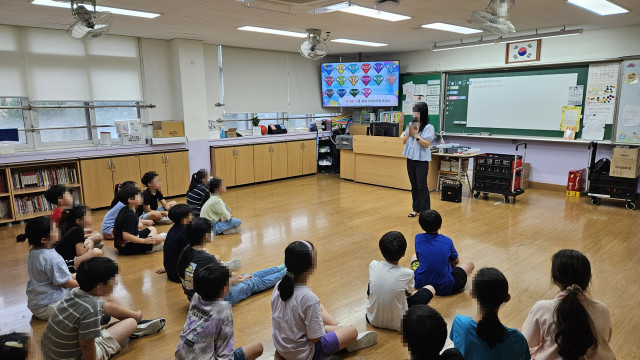 경기도 과천시 문원초 드론교육, 원리를 익히고 차례대로 시작한 조종 연습