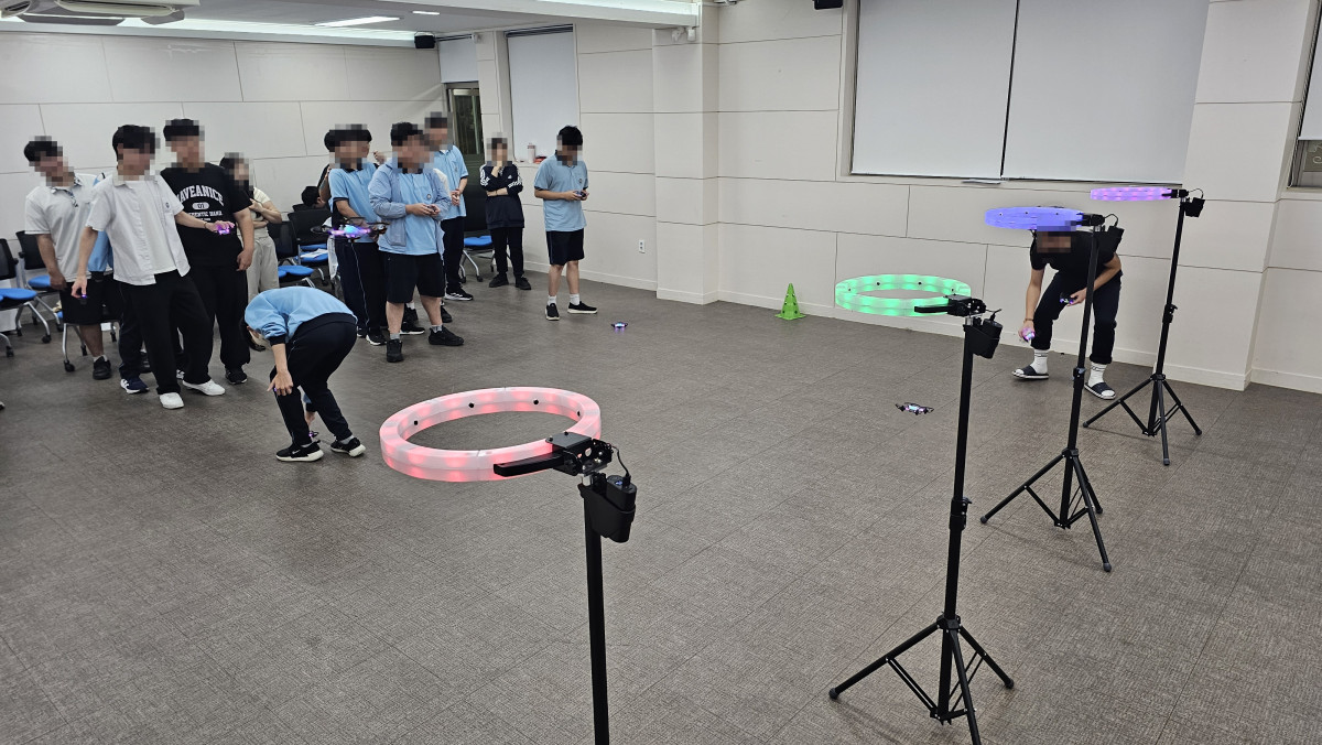 04_창의경영고_발광링게이트_근접실습.jpg